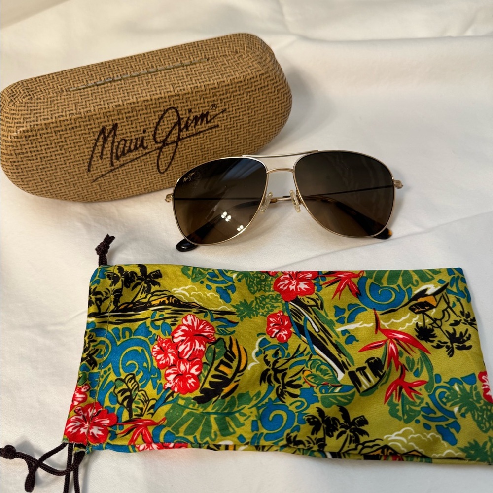 Maui Jim CLIFF HOUSE Gold Aviator Sunglasses with Case and Floral Pouch